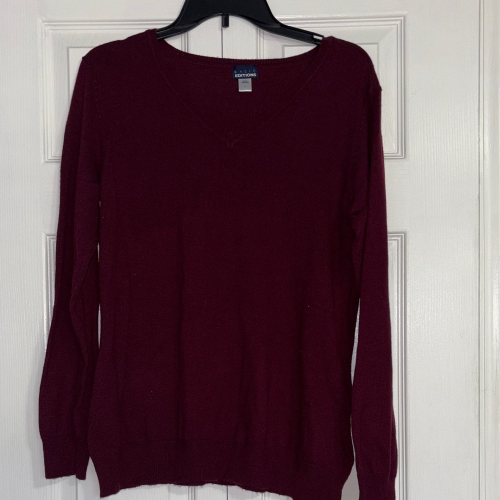 Women’s Burgundy V-Neck Sweater